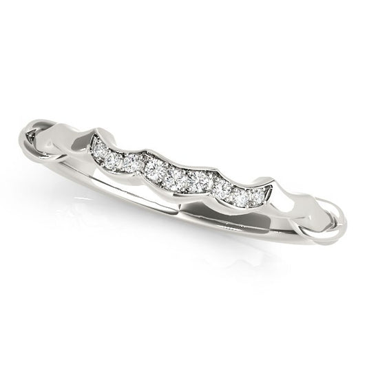 Size: 3 - 14k White Gold Scallop Wedding Band (1/20 cttw)