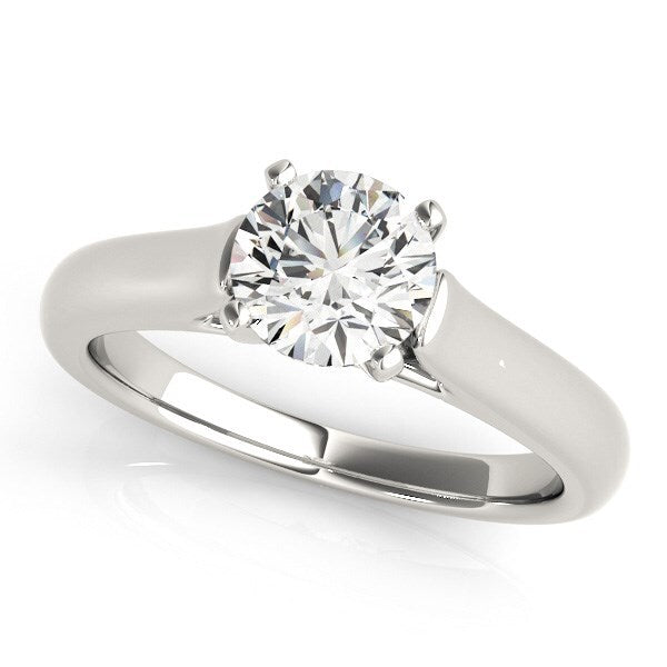 Size: 4 - 14k White Gold Cathedral Design Solitaire Diamond Engagement Ring (1 cttw)