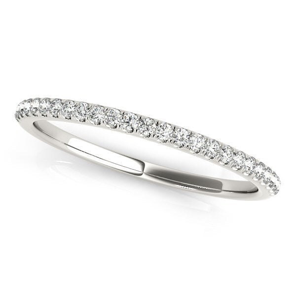 Size: 8 - 14k White Gold Round Diamond Pave Set Wedding Band (1/8 cttw)