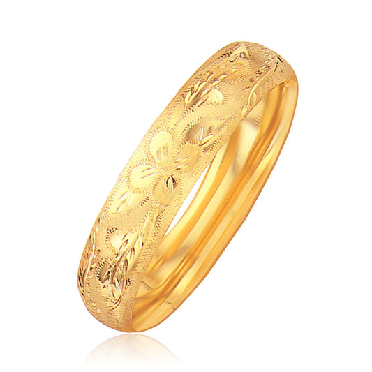 Size: 8'' - Classic Floral Carved Bangle in 14k Yellow Gold (13.5mm)