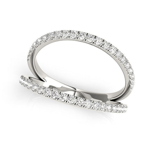 Size: 3.5 - 14k White Gold Diamond Split Band Ring (1/4 cttw)