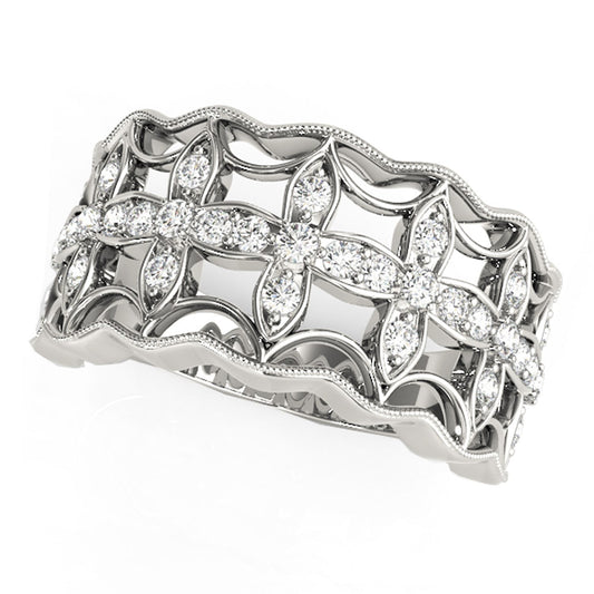 Size: 3.5 - Diamond Studded Four Leaf Clover Motif Ring in 14k White Gold (1/4 cttw)