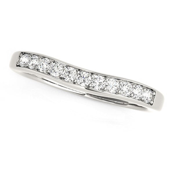 Size: 8 - 14k White Gold Curved Diamond Wedding Band (1/4 cttw)