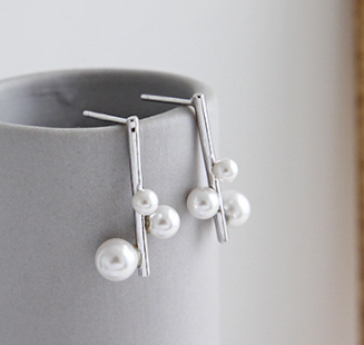 Wedding Shell Pearls Chandelie 925 Sterling Silver Stud Earrings