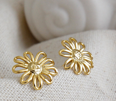 Girl Hollow Sunflower 925 Sterling Silver Stud Earrings