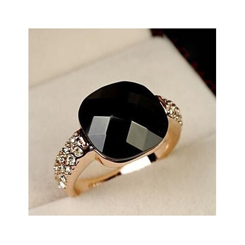 Square Black Crystal Inlaid Rose Gold Ring